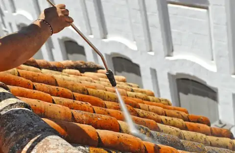 Nettoyage de toitures - Crachier